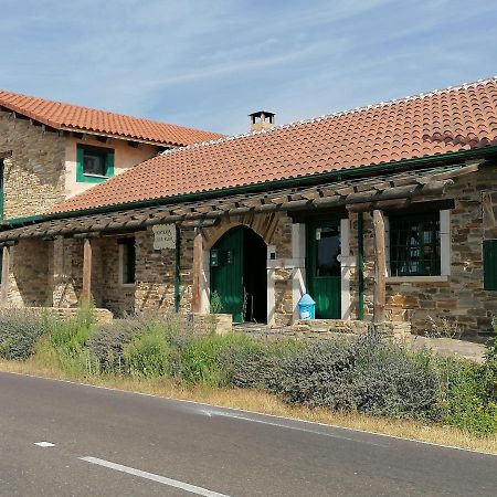 Hosteria Casa Flor Murias de Rechivaldo Exterior photo